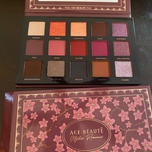 Ace beaute eyeshadow palette